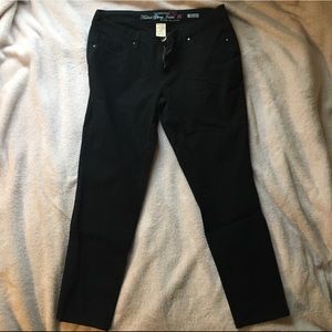 Black skinny jeans